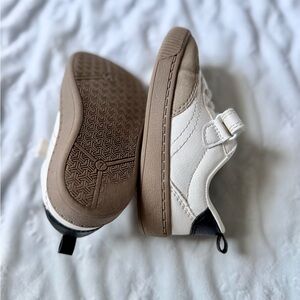 Toddler White and Brown Casual Sneakers size 7